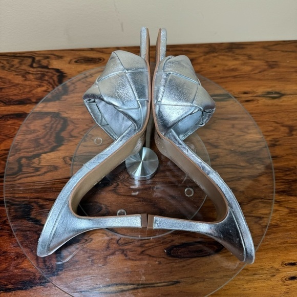 Vince Camuto Brelanie Sandal silver in size 7 - Picture 9 of 13